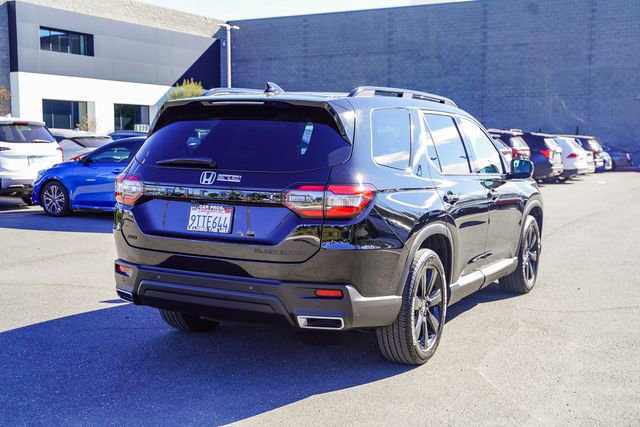 Used 2025 Honda Pilot Black Edition image 7