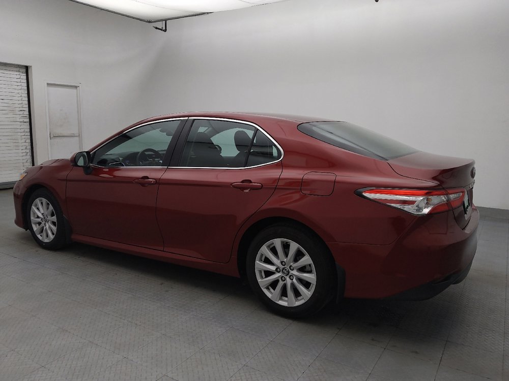 Used 2018 Toyota Camry LE FWD image 3