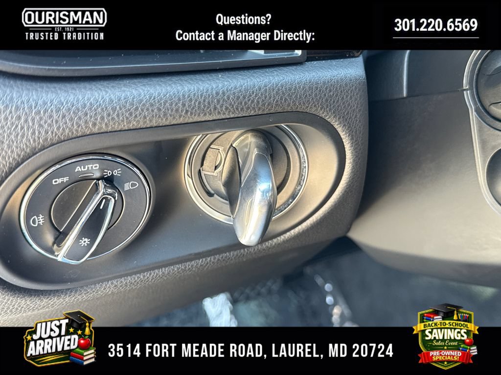 Used 2021 Porsche Macan AWD/4WD image 24