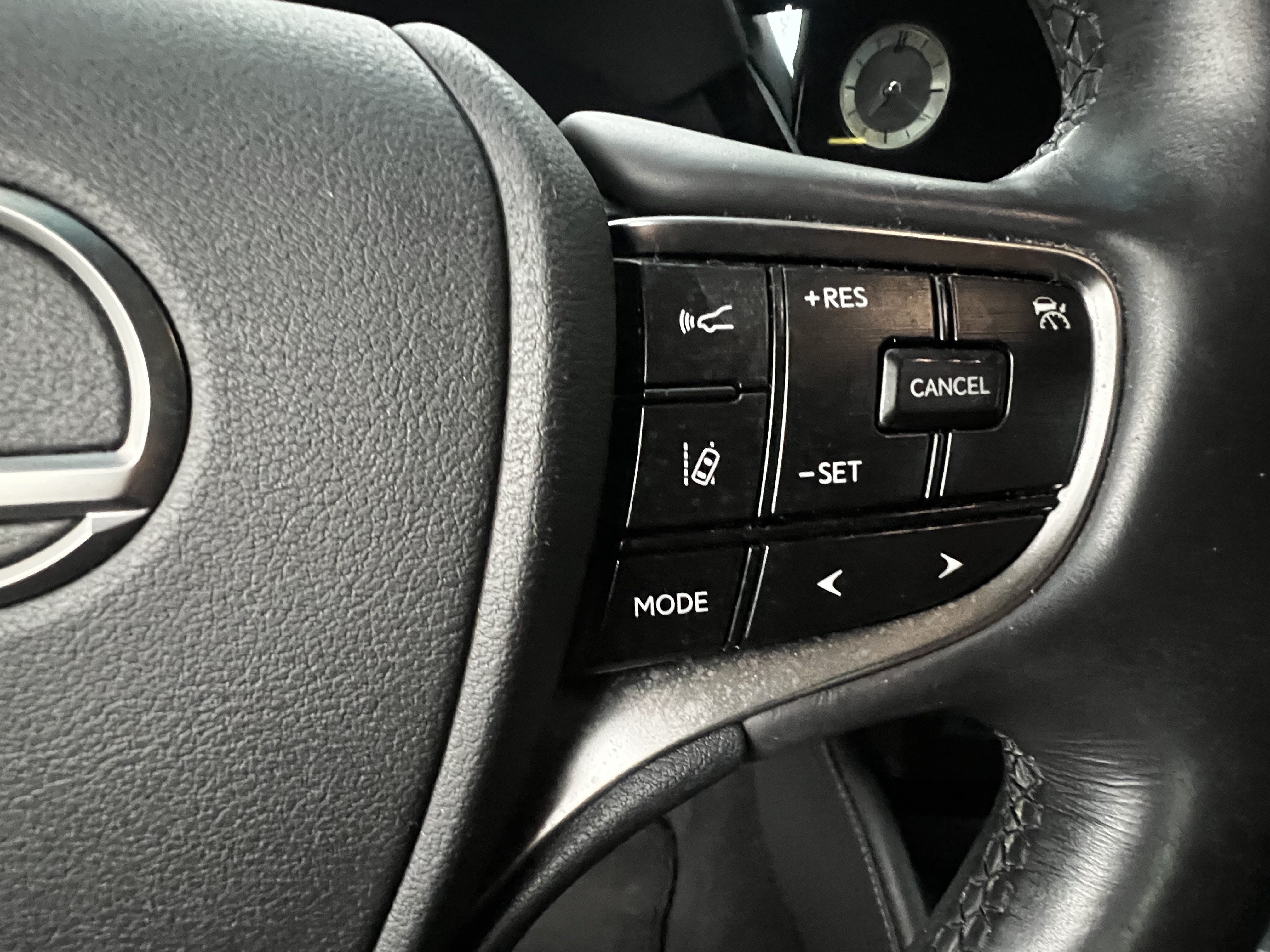 Used 2023 Lexus ES 350 w/ Premium Package FWD image 19
