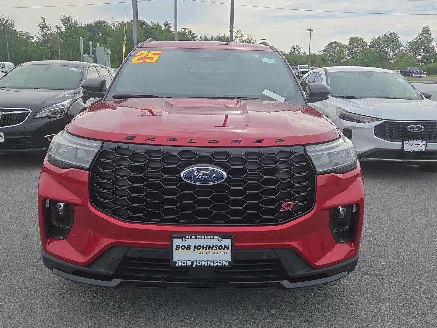 Used 2025 Ford Explorer ST AWD/4WD image 29