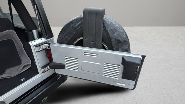 Used 2006 Jeep Wrangler Unlimited AWD/4WD image 36