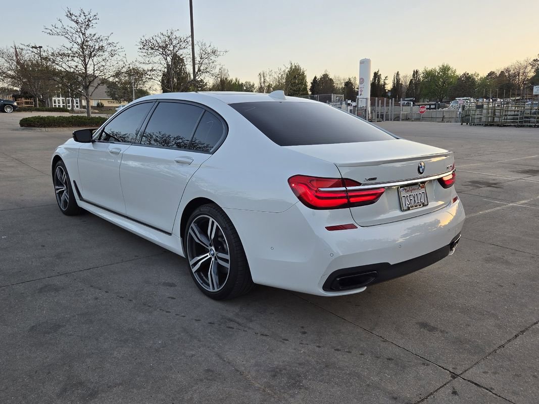 Used 2016 BMW 750i xDrive AWD/4WD image 4