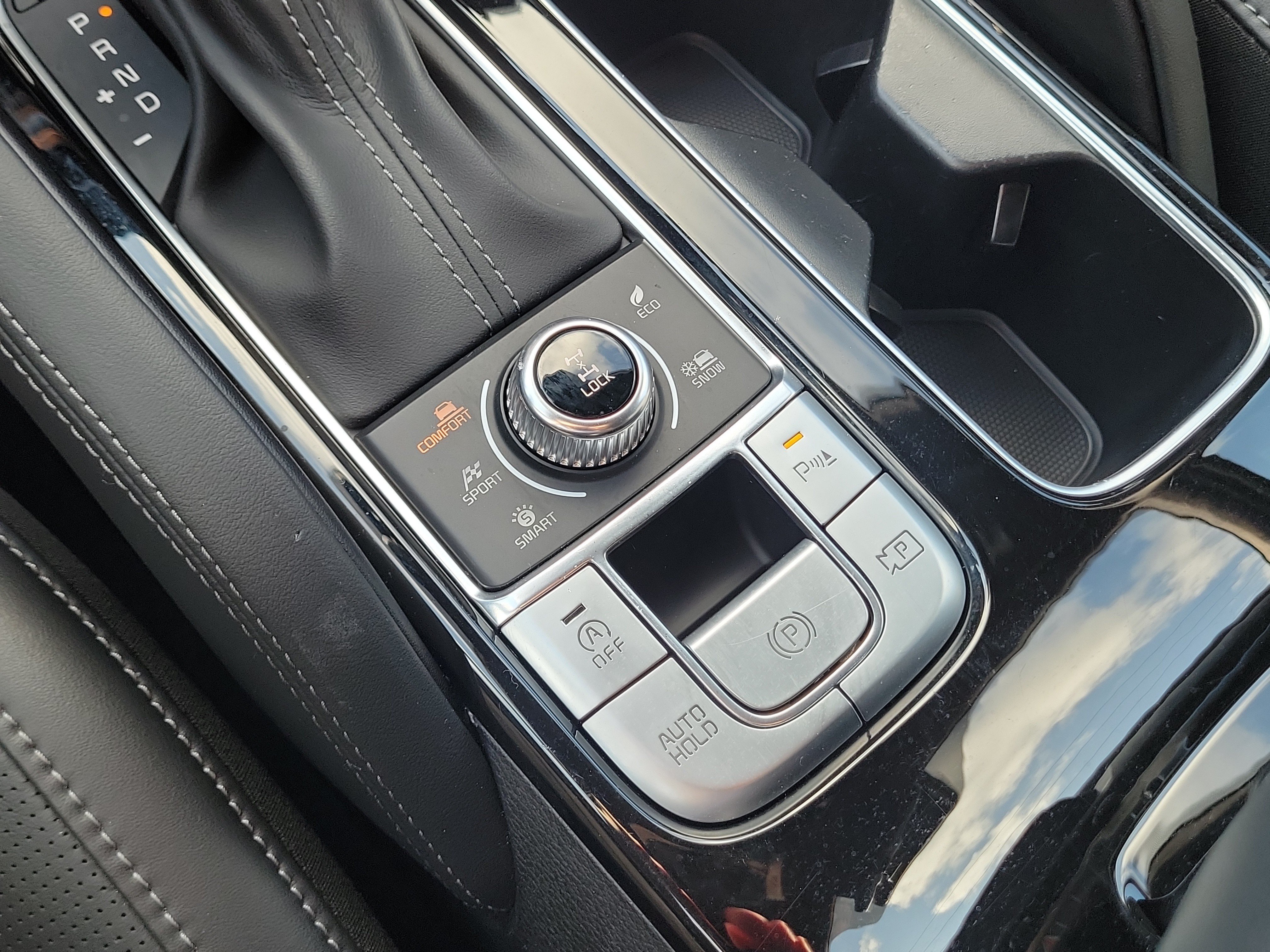 Certified 2025 Kia Telluride SX Prestige X-Line AWD/4WD image 40