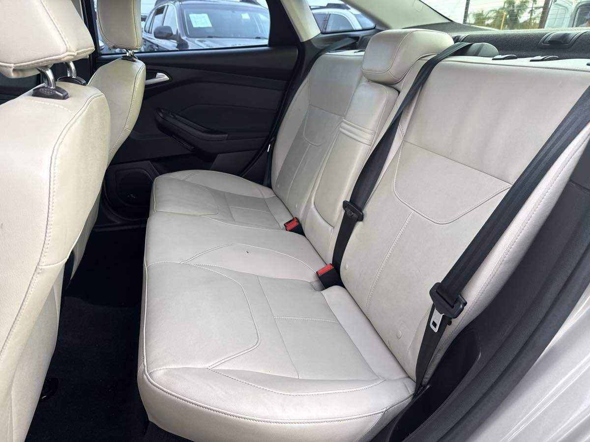 Used 2015 Ford Focus Titanium image 10