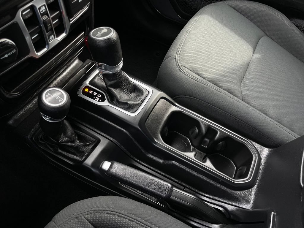 Used 2021 Jeep Wrangler Unlimited Sport AWD/4WD image 19