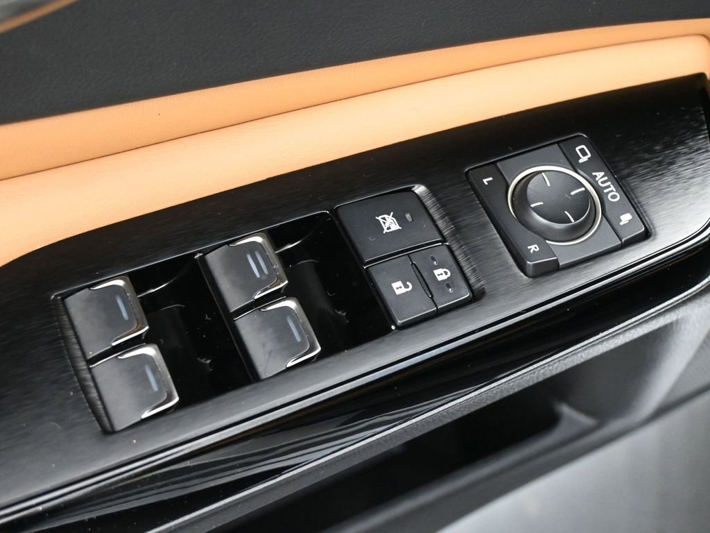 Used 2022 Lexus ES 350 w/ Premium Package image 4