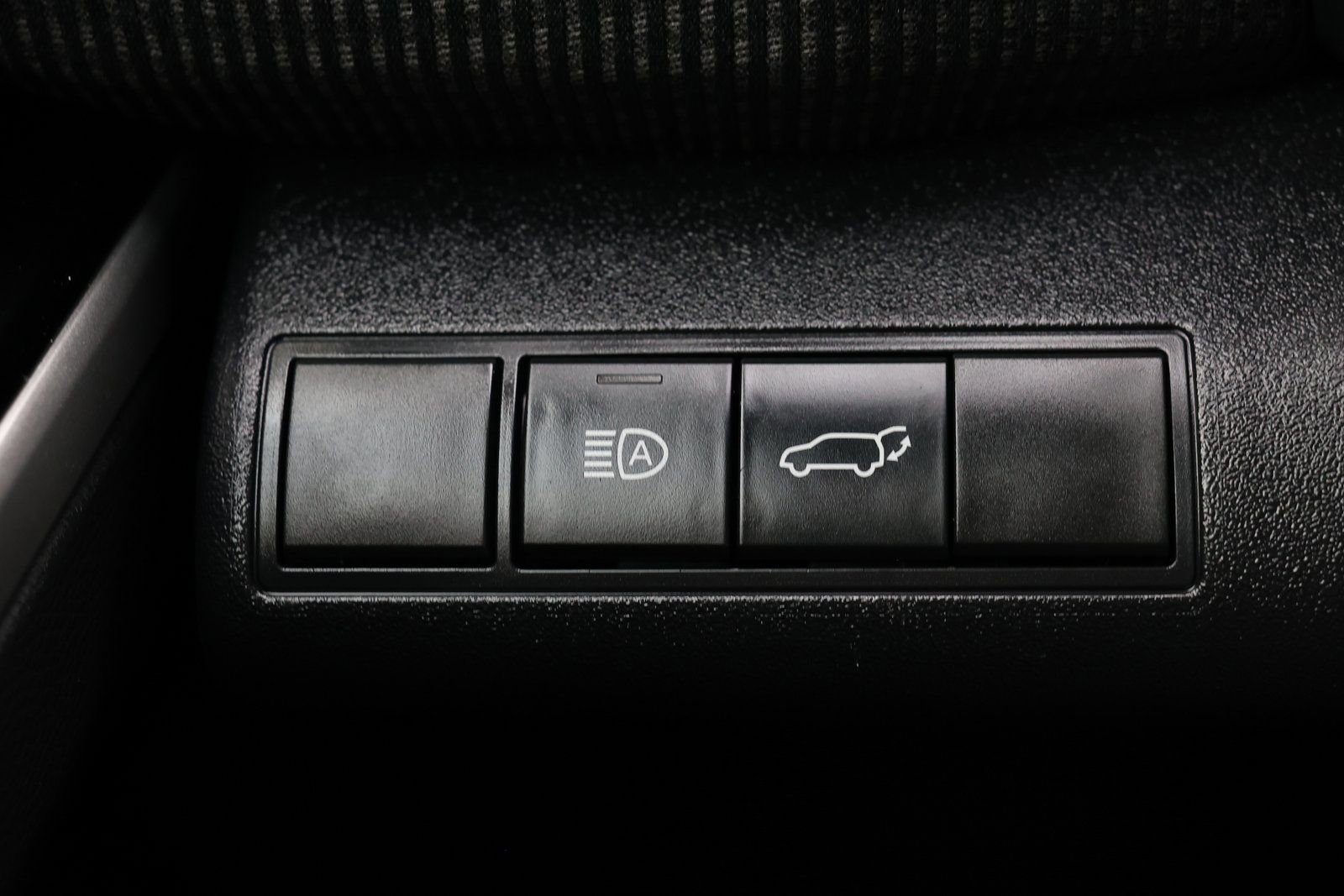 Used 2025 Toyota bZ4X AWD w/ Weather Package image 26