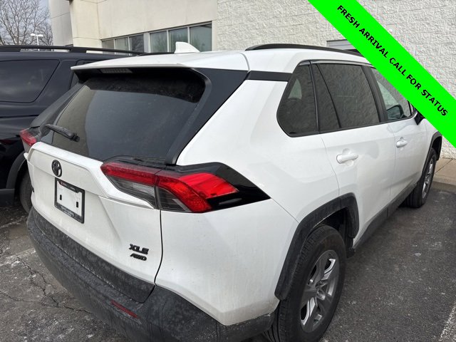 Used 2025 Toyota RAV4 XLE w/ Convenience Package image 7