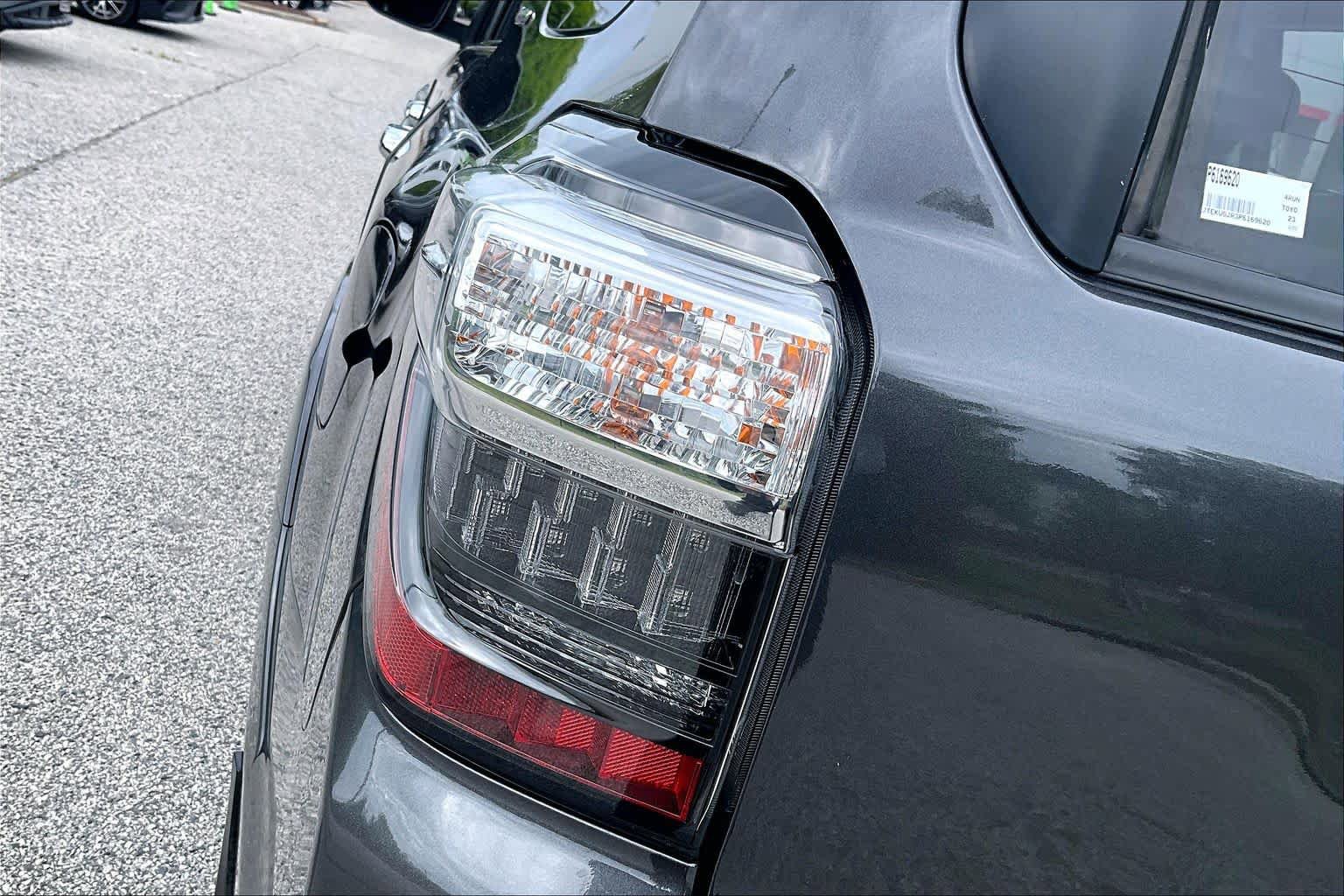 Used 2023 Toyota 4Runner Limited AWD/4WD image 29