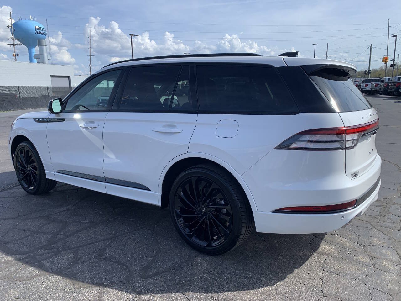 Used 2025 Lincoln Aviator Reserve w/ Luxury Package AWD/4WD image 7