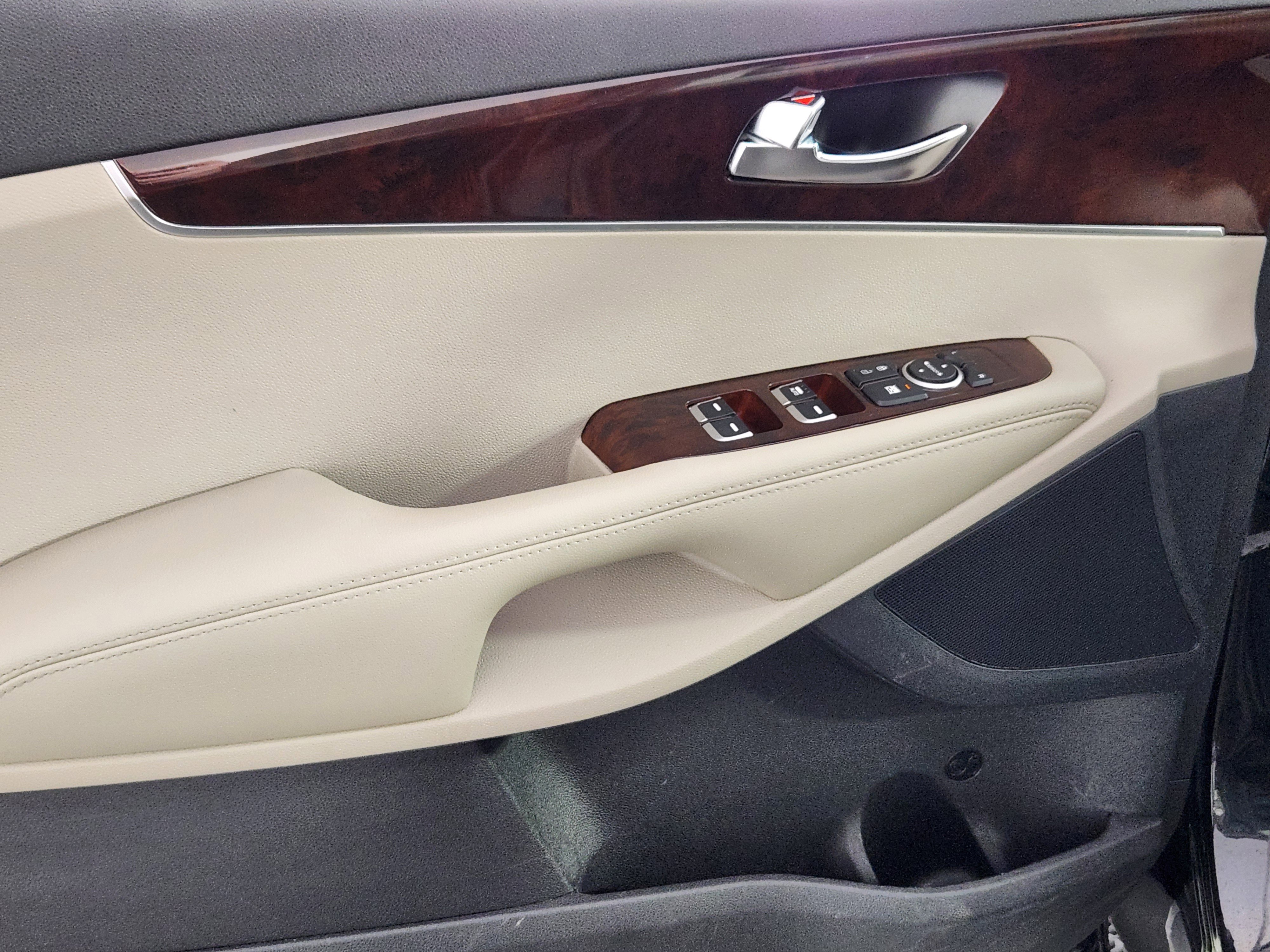 Used 2017 Kia Sorento EX image 17