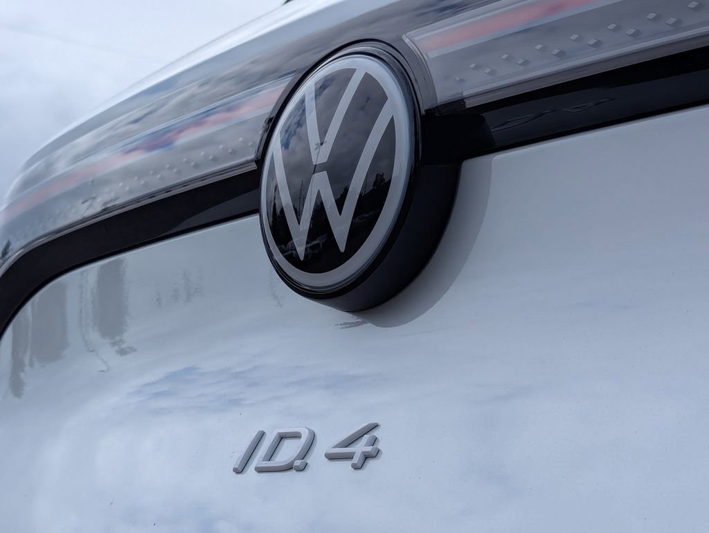 Certified 2023 Volkswagen ID.4 Pro S Plus AWD/4WD image 32