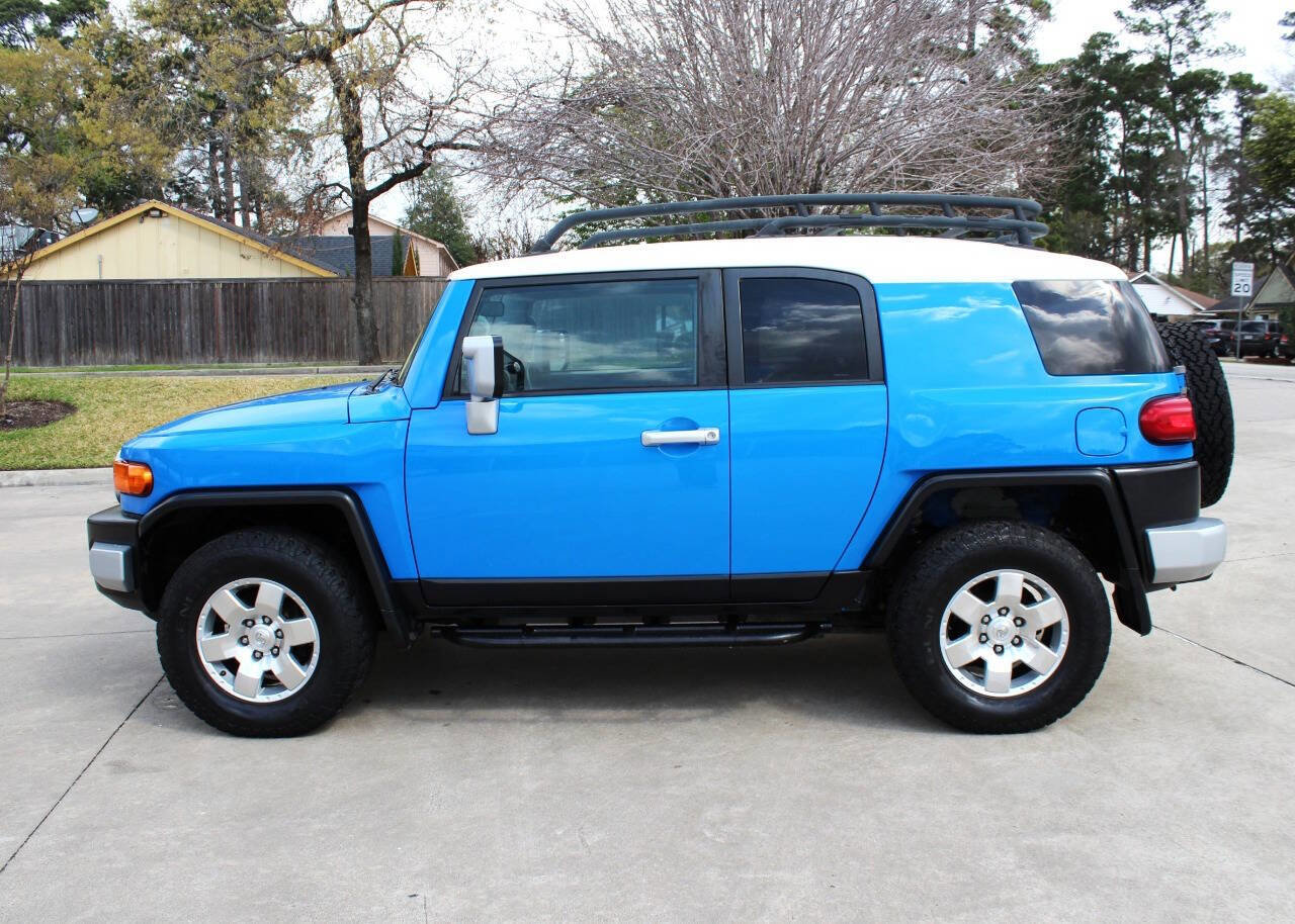Used 2007 Toyota FJ Cruiser 4WD image 3