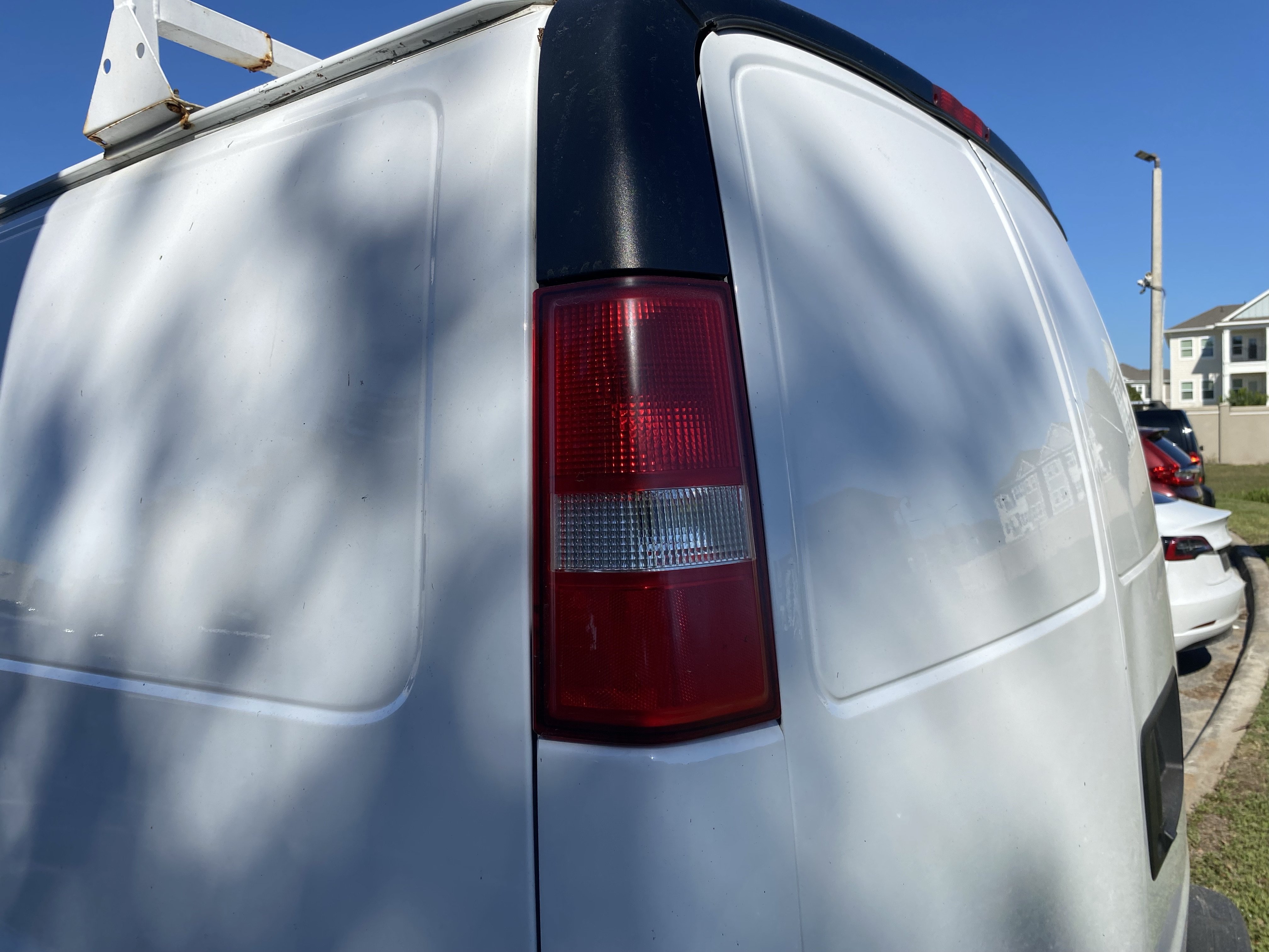 Used 2019 Chevrolet Express 2500 RWD image 11