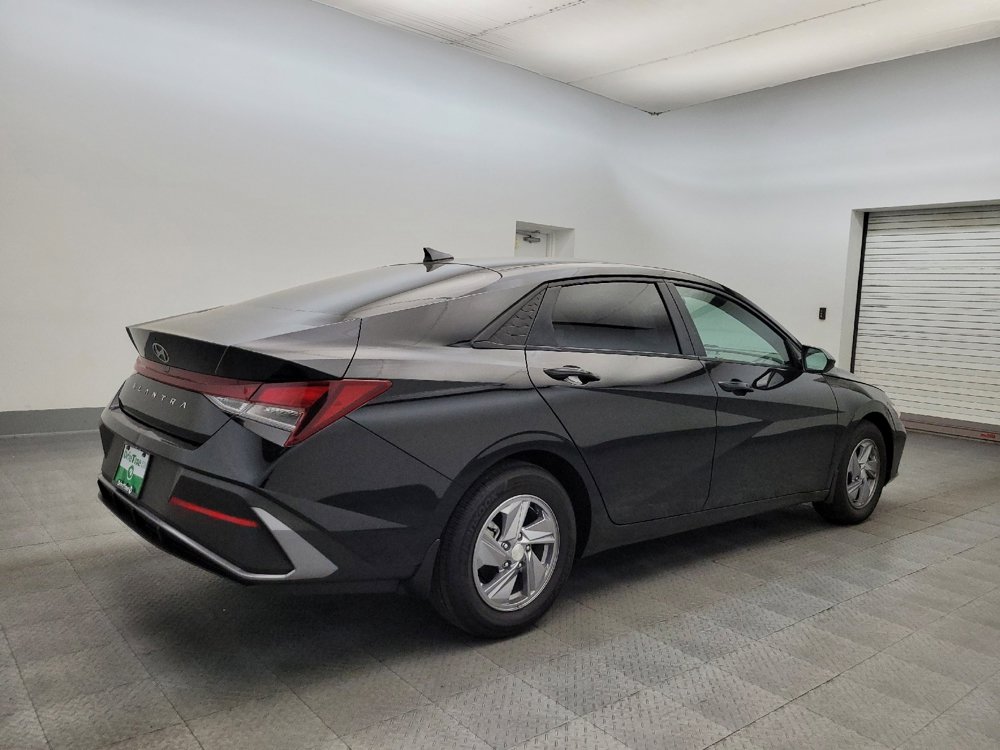 Used 2024 Hyundai Elantra SE image 10