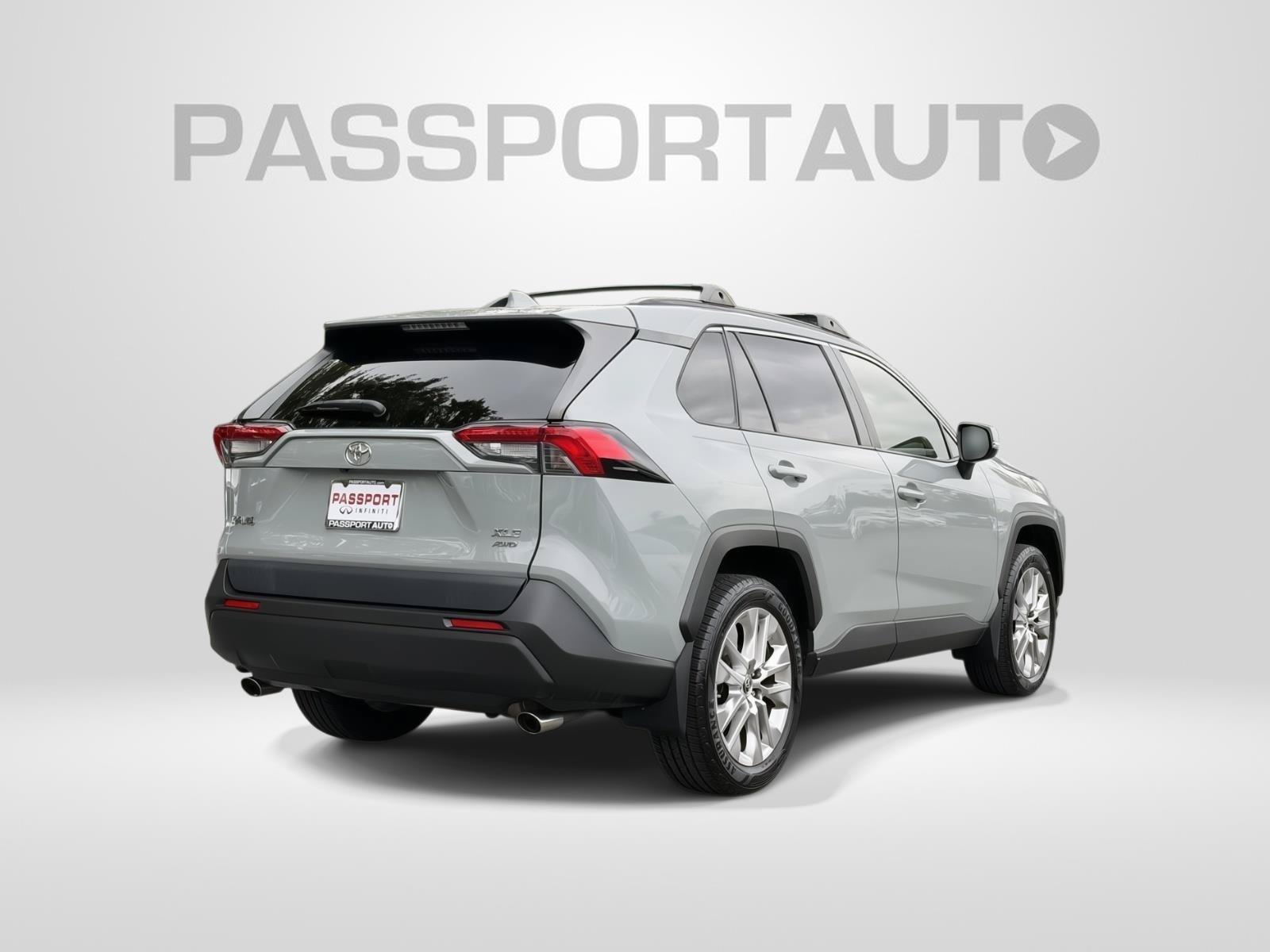 Used 2019 Toyota RAV4 XLE Premium w/ Cold Weather Package AWD/4WD image 6