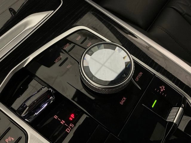 Certified 2025 BMW X7 M60i AWD/4WD image 23