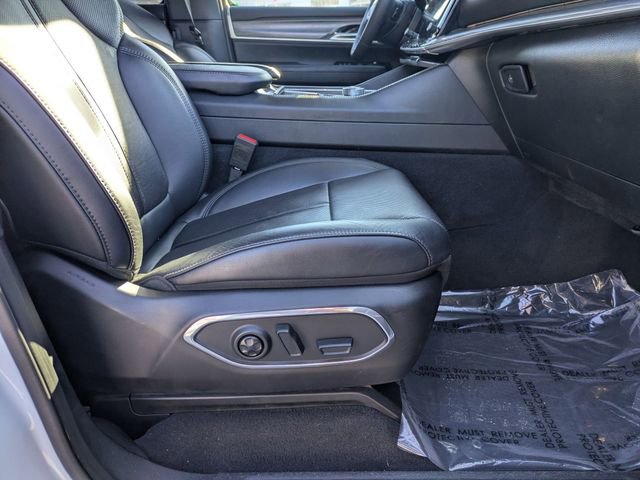 Used 2024 Jeep Wagoneer L Series III w/ Flexible Seating Group image 37