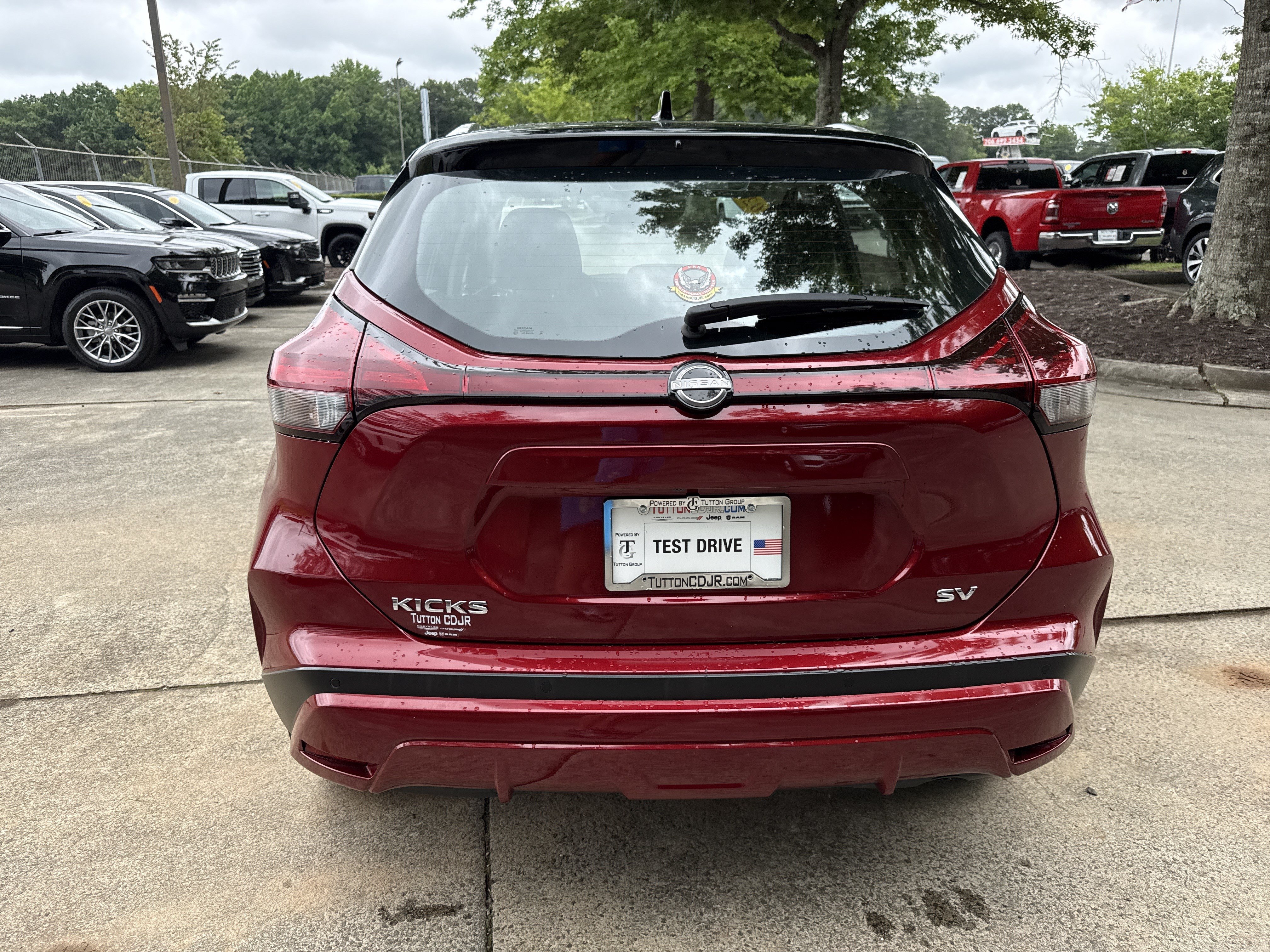 Used 2023 Nissan Kicks SV FWD image 6