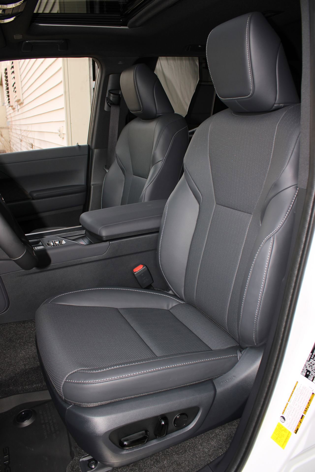 Used 2026 Lexus GX 550 w/ Cold Area Package AWD/4WD image 9