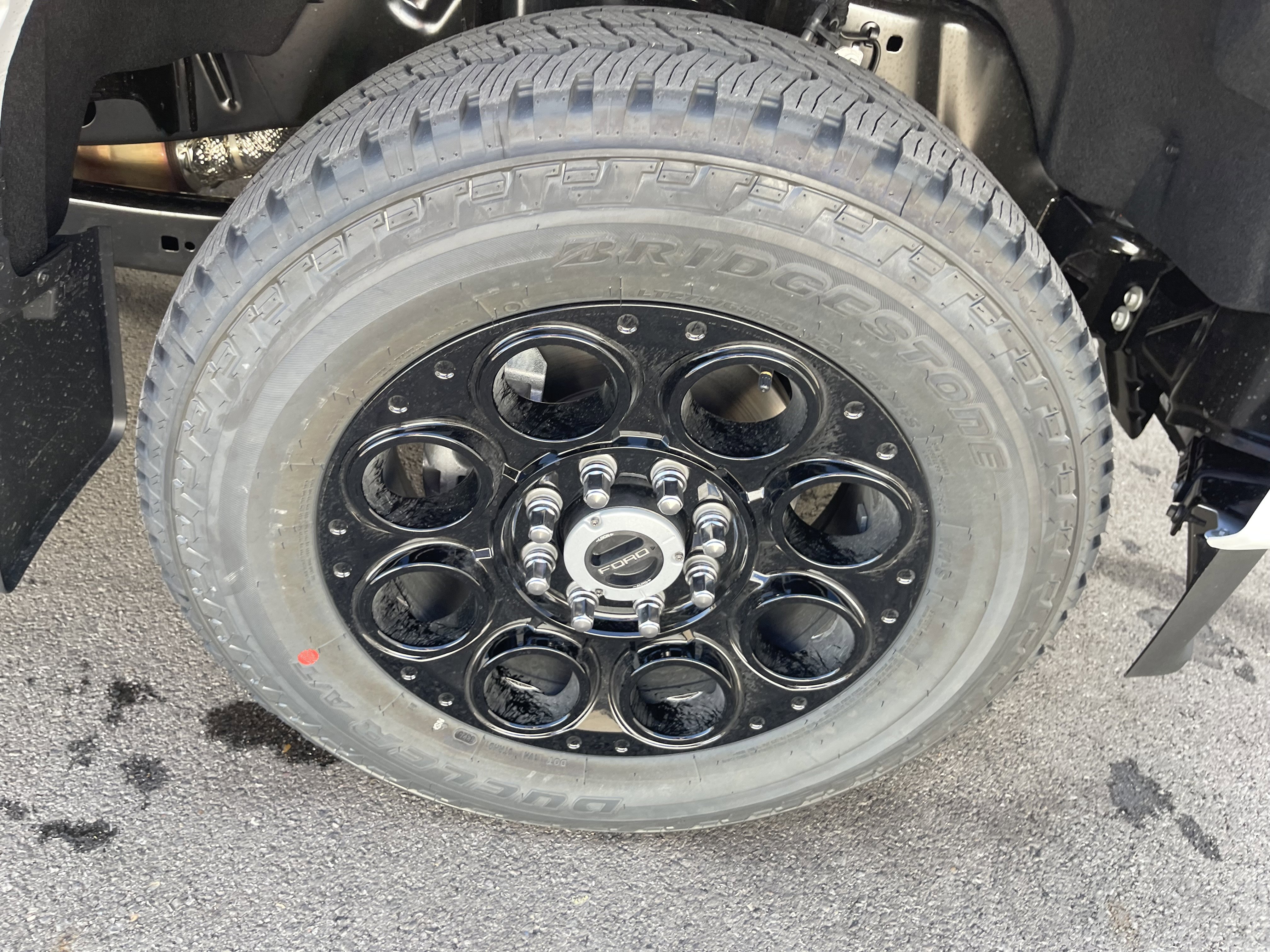 New 2026 Ford F350 Lariat w/ Black Appearance Package image 36