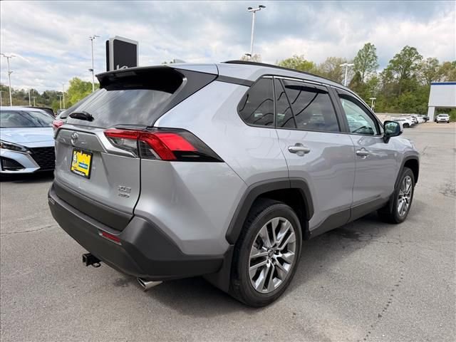 Used 2022 Toyota RAV4 XLE Premium AWD/4WD image 11