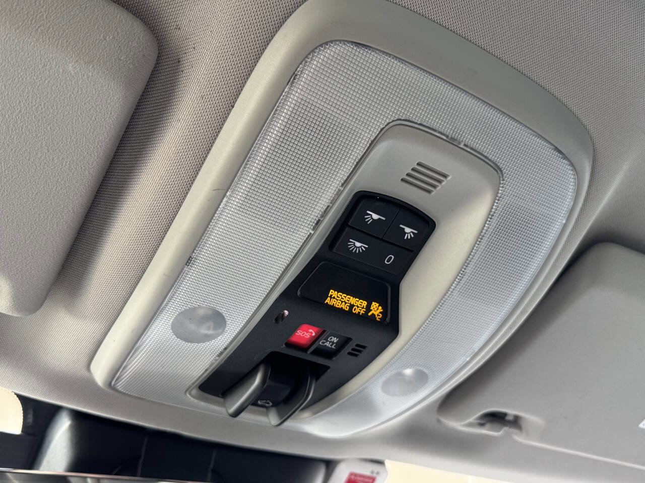 Used 2017 Volvo XC60 T5 Inscription image 23