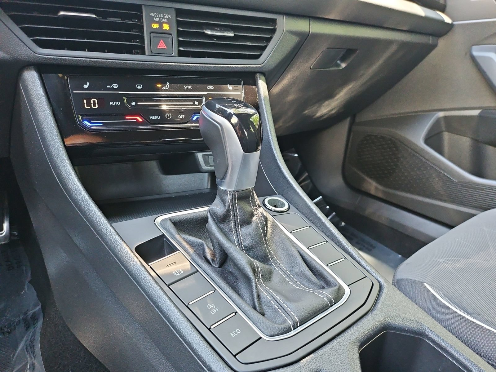 Used 2025 Volkswagen Jetta Sport FWD image 22