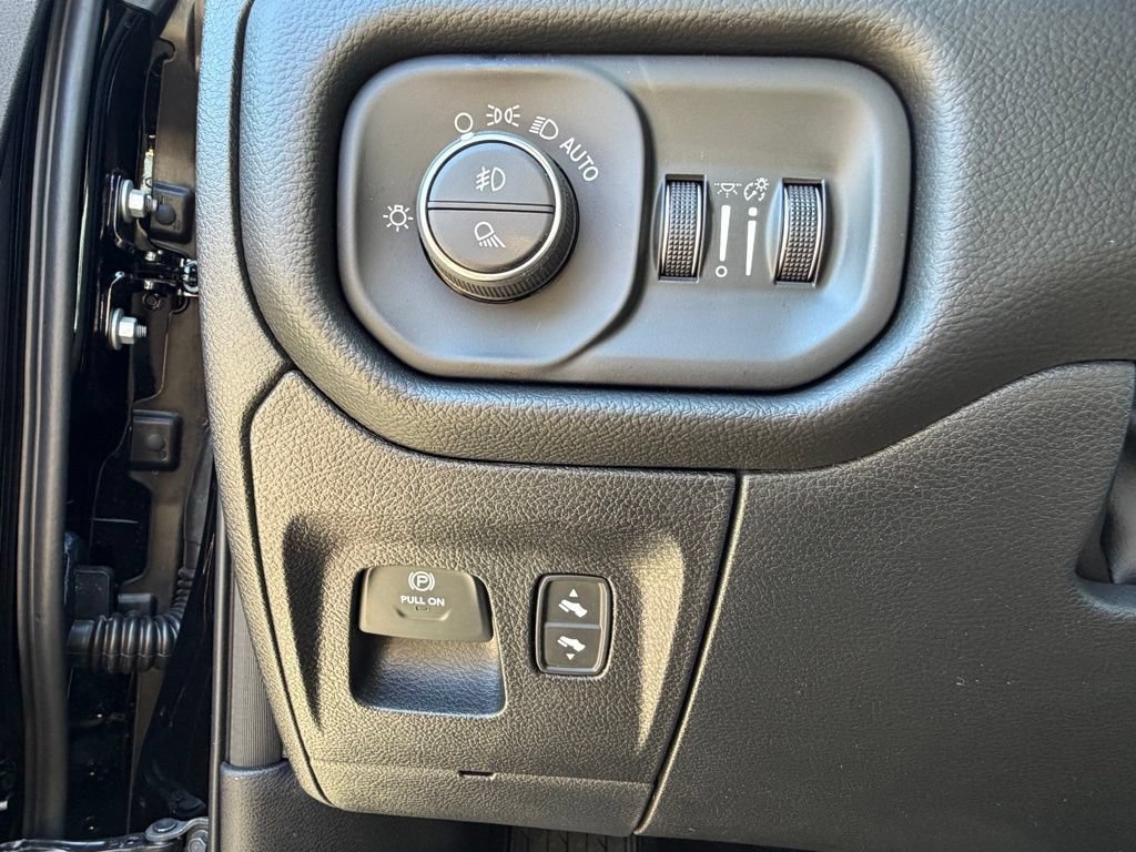 New 2026 RAM 1500 Big Horn AWD/4WD image 24