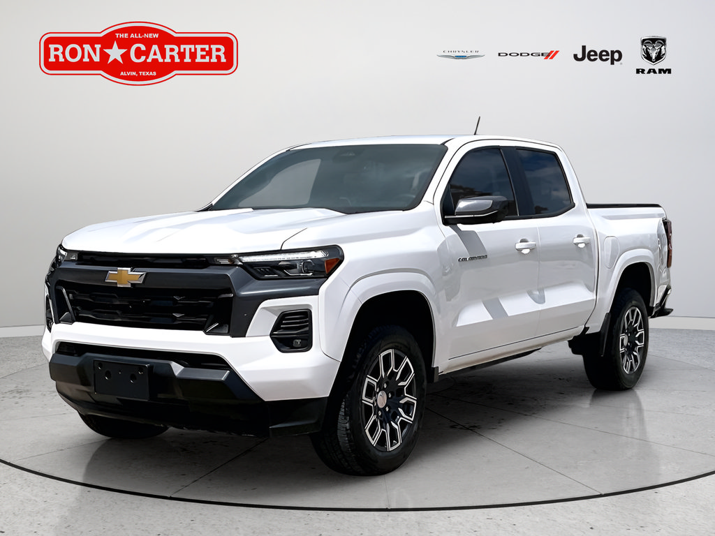 Used 2024 Chevrolet Colorado LT w/ LT Convenience Package III RWD image 3