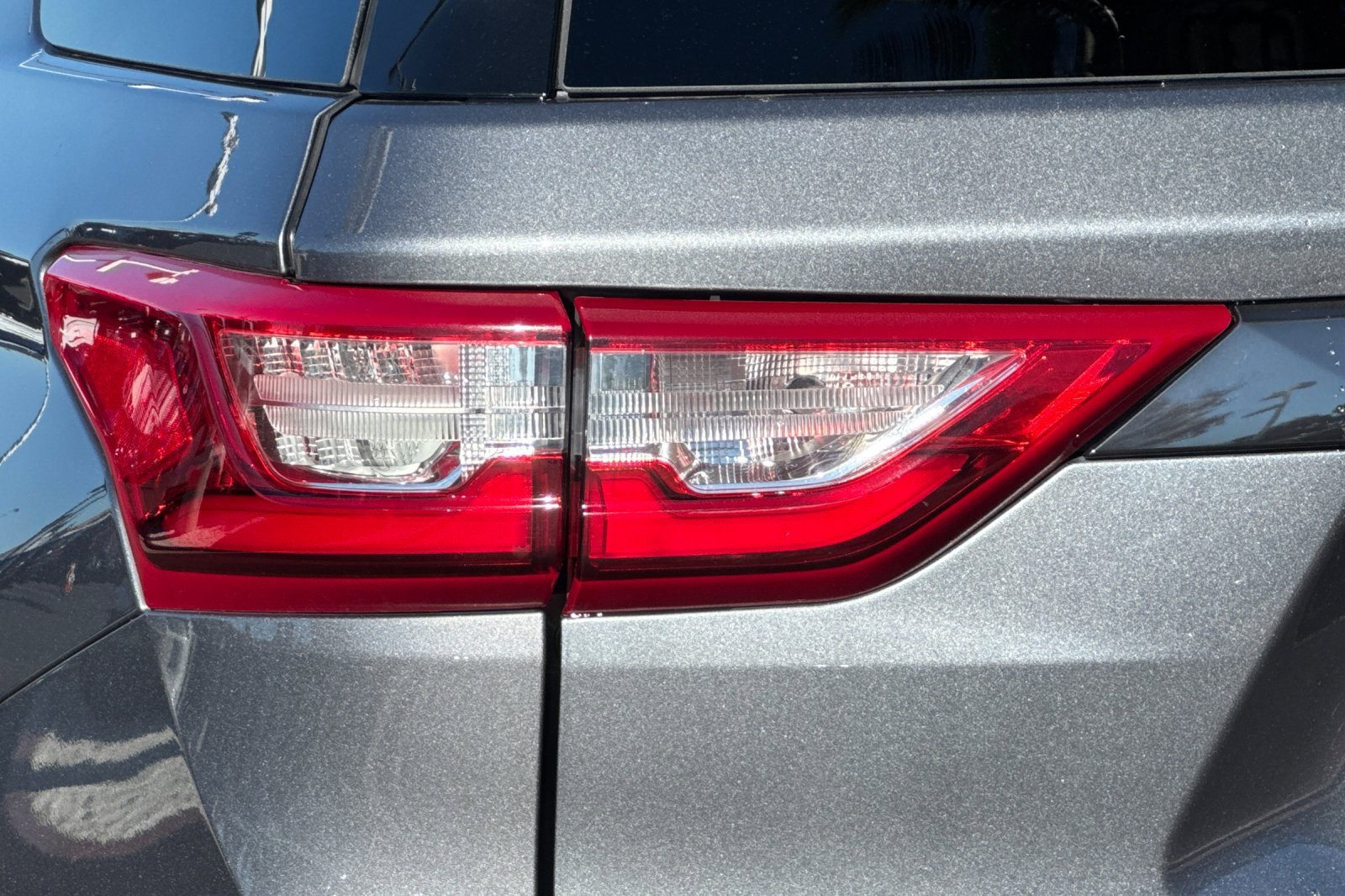 Used 2020 Chevrolet Traverse LT w/ LPO, Blackout Package image 50