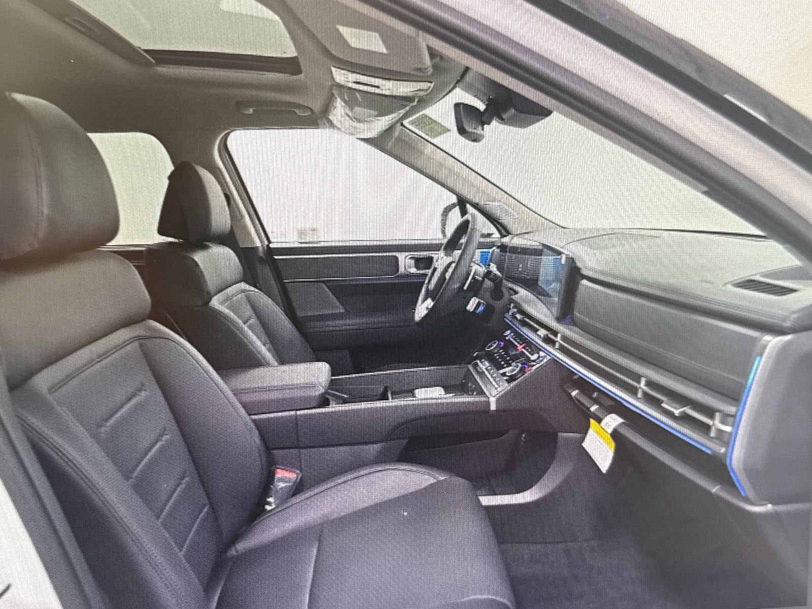 Used 2026 Hyundai Santa Fe Limited AWD/4WD image 10