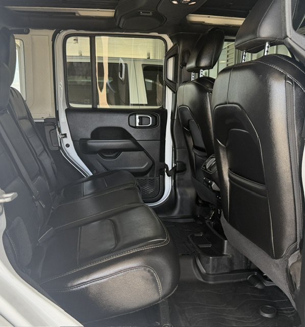 Used 2020 Jeep Wrangler Unlimited Sahara AWD/4WD image 9