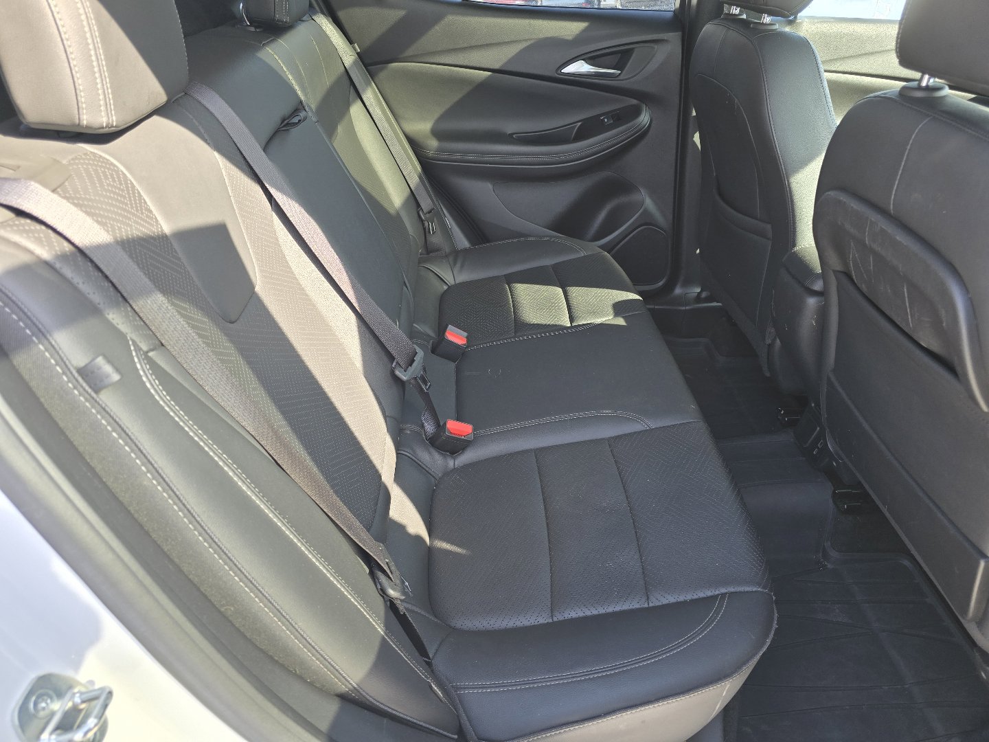 Used 2023 Buick Encore GX Essence w/ Advanced Technology Package image 30