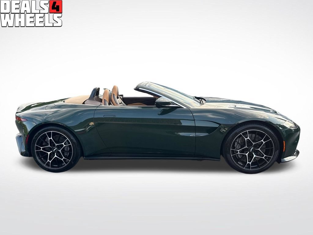 Used 2021 Aston Martin V8 Vantage Roadster RWD image 6