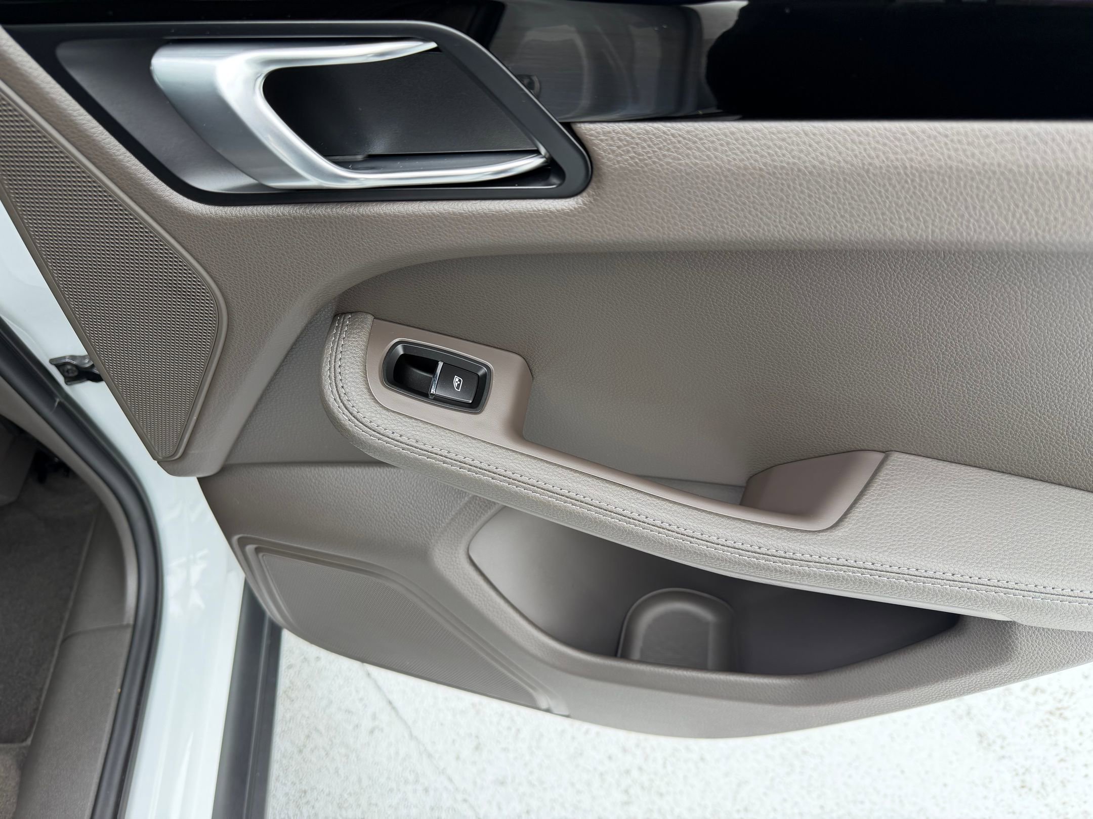 Certified 2023 Porsche Macan image 20