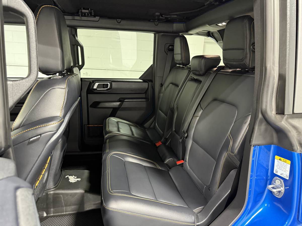 Used 2024 Ford Bronco Badlands image 19