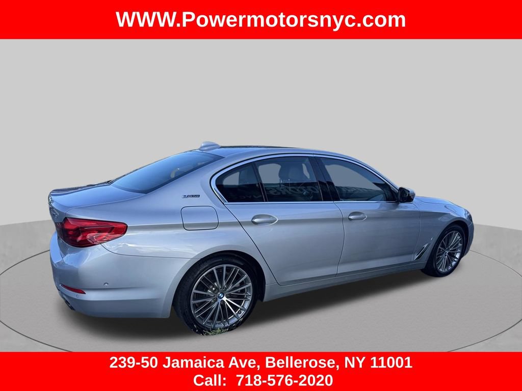 Used 2019 BMW 530e xDrive w/ Premium Package AWD/4WD image 3