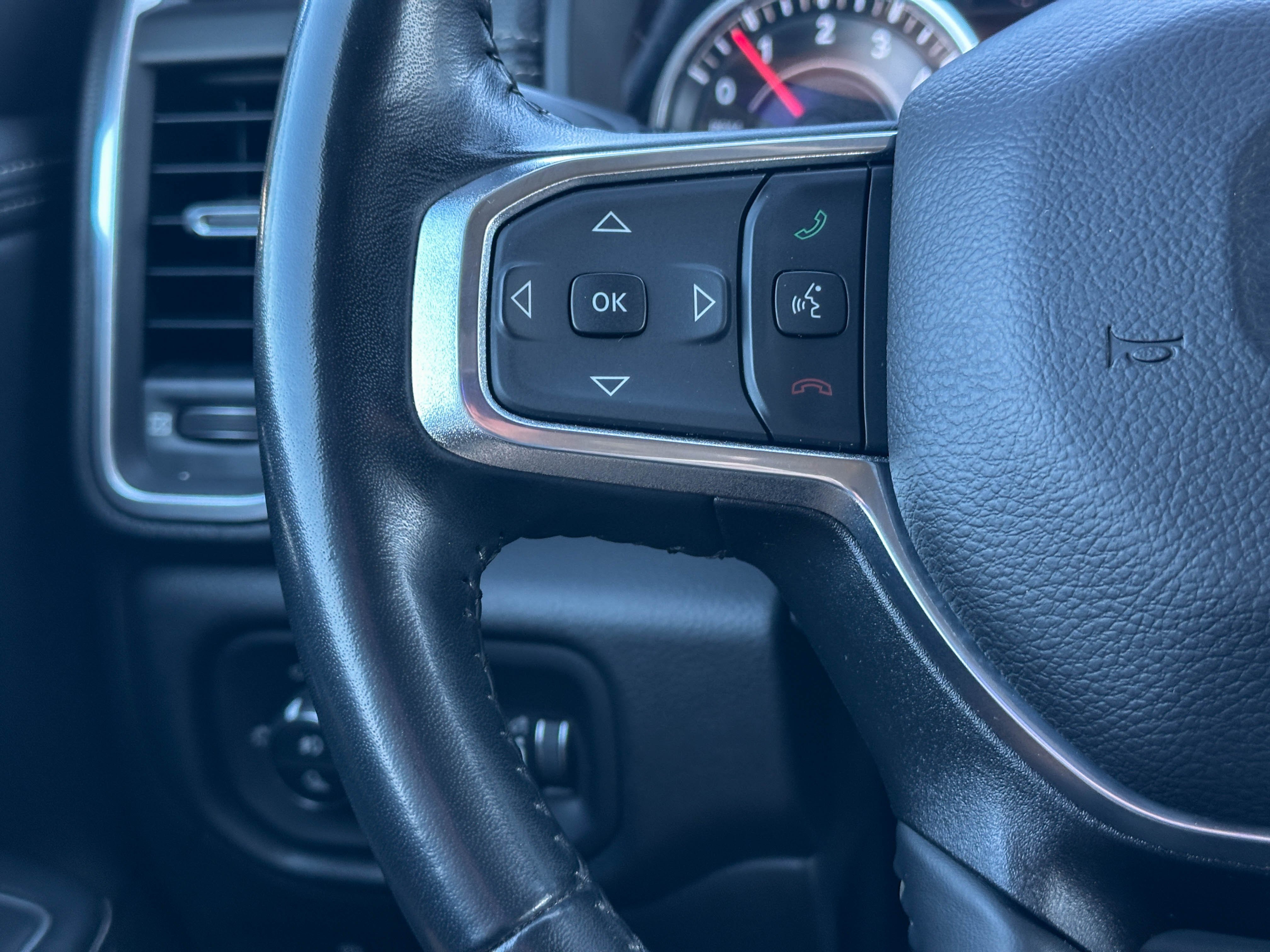 Used 2022 RAM 1500 Laramie RWD image 30