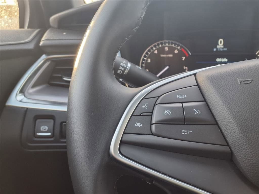 Used 2025 Cadillac XT5 Luxury image 14