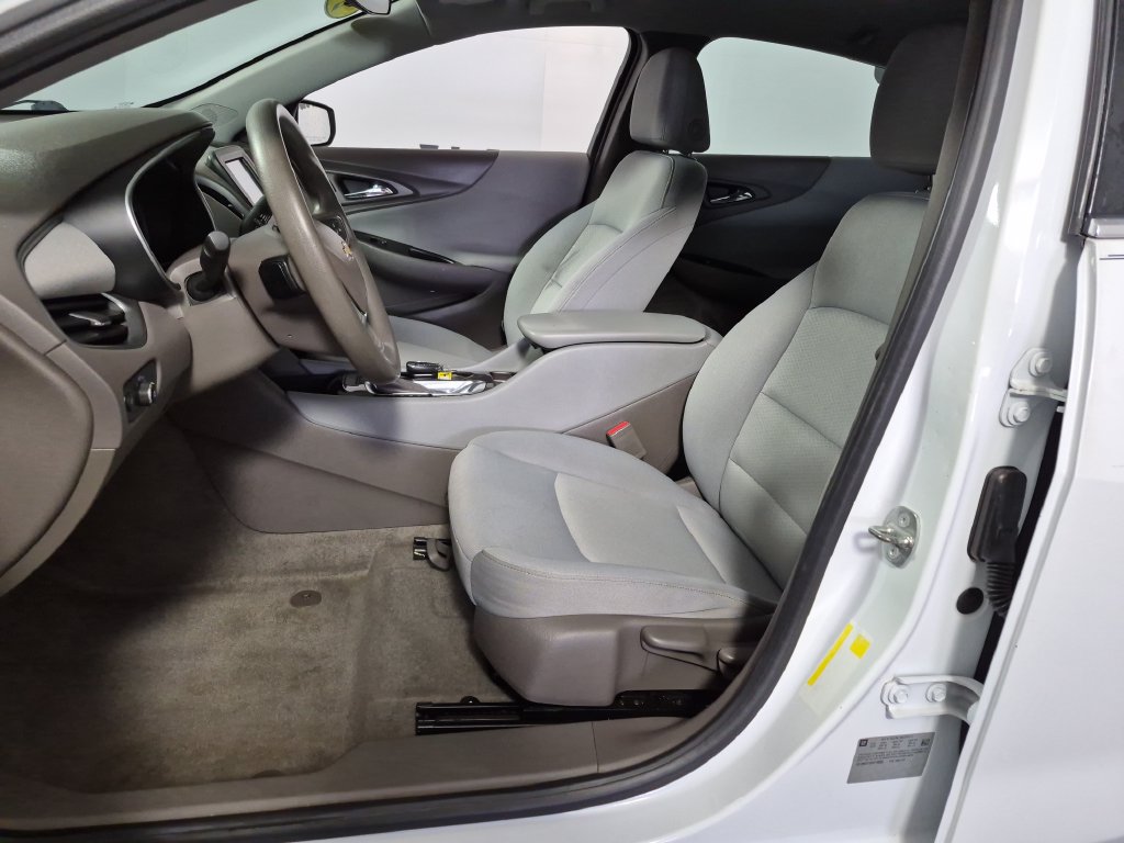 Used 2016 Chevrolet Malibu LS FWD image 9