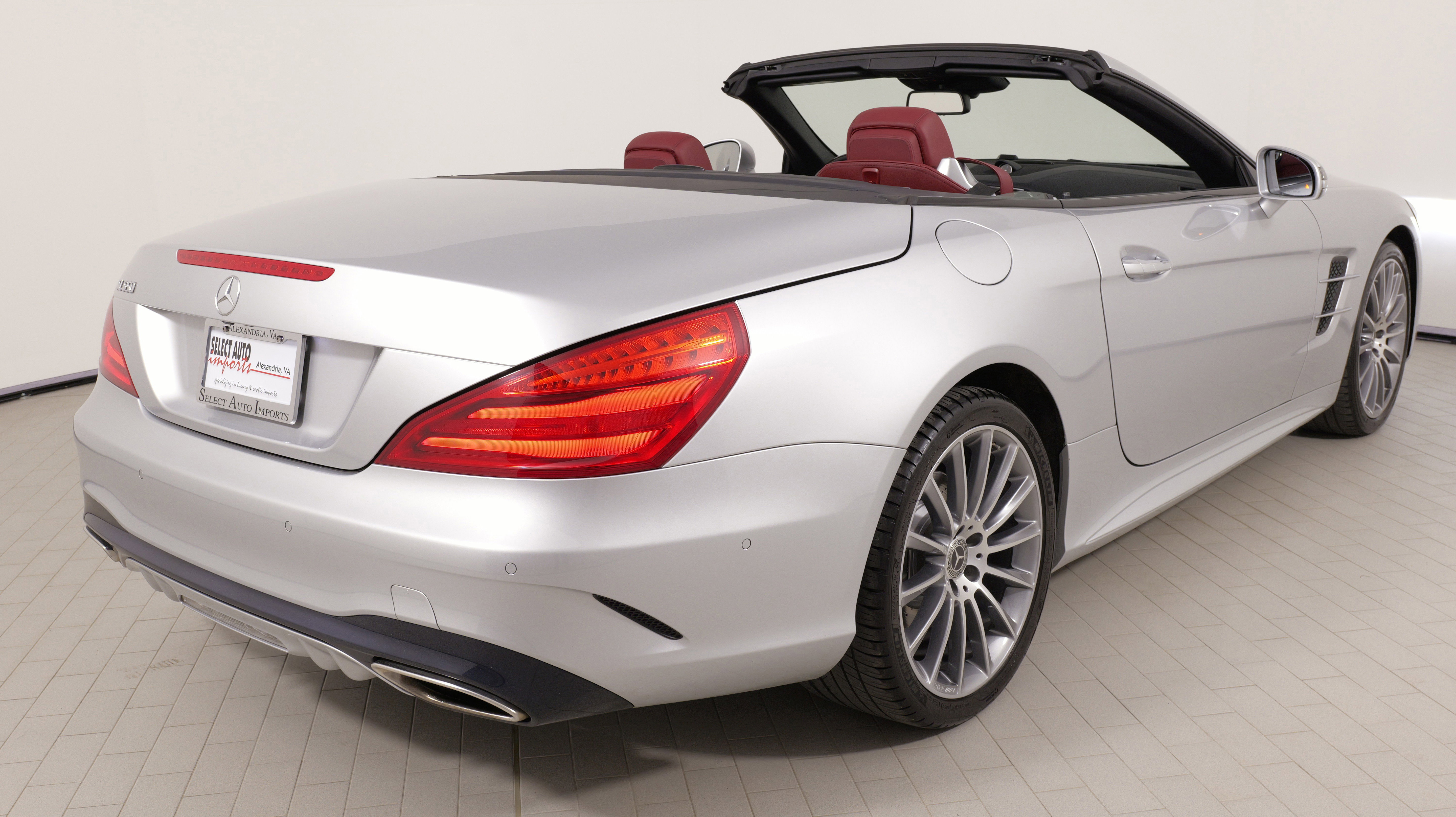Used 2019 Mercedes-Benz SL 550 image 15