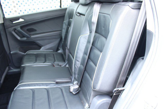 Used 2019 Volkswagen Tiguan SEL Premium w/ 3rd Row Seat Package AWD/4WD image 14