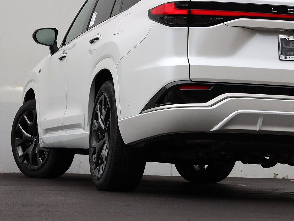 New 2026 Lexus TX 500h AWD w/ Technology Package image 8