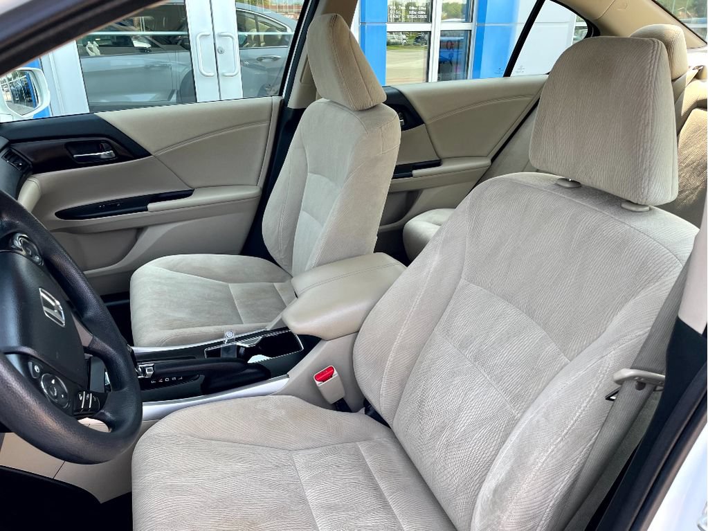 Used 2015 Honda Accord EX image 11