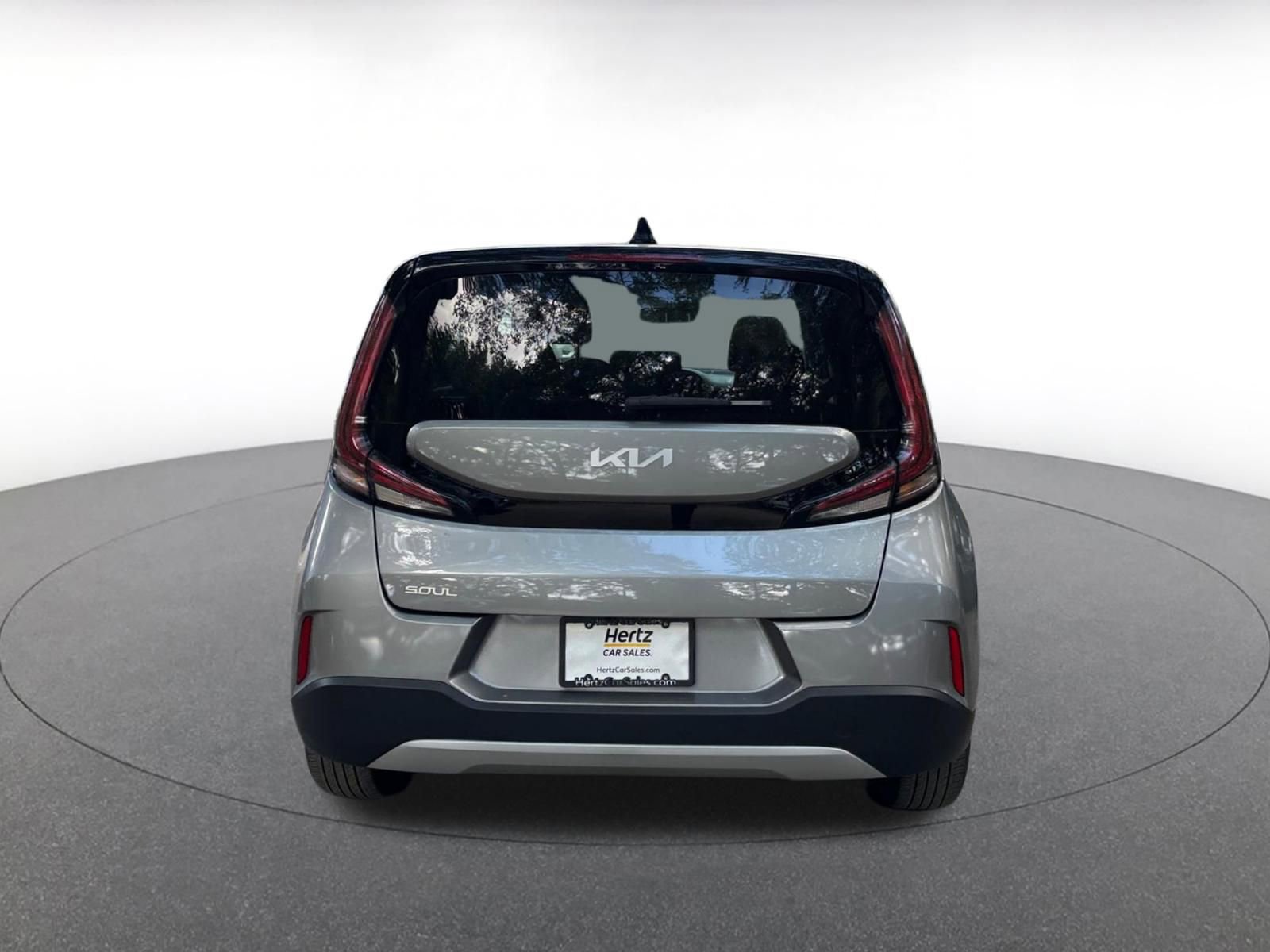 Used 2025 Kia Soul LX w/ LX Technology Package FWD image 6