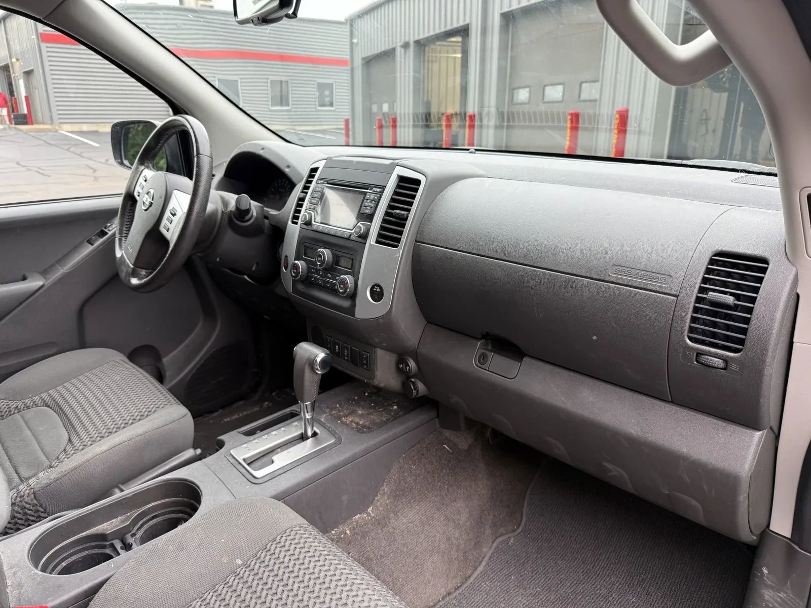 Used 2017 Nissan Frontier SV w/ SV Value Truck Package RWD image 12