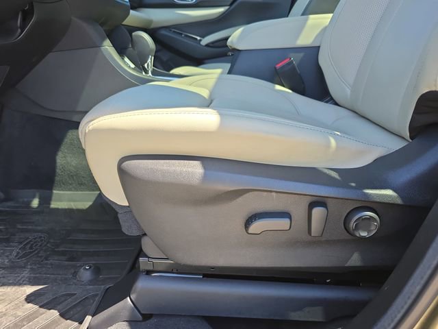 Used 2024 Subaru Ascent Limited w/ Technology Package AWD/4WD image 31