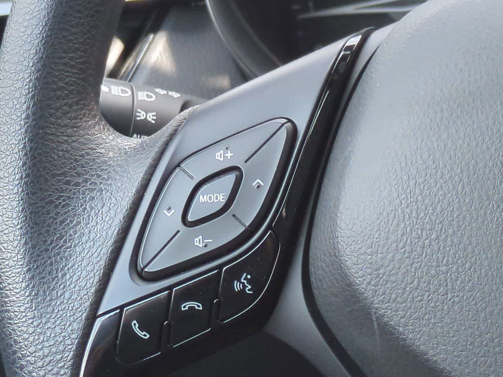 Used 2019 Toyota C-HR LE FWD image 22